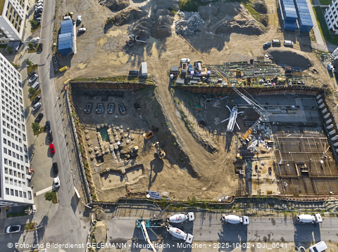 02.10.2025 - Baustelle BayernHeim und DEMOS im Alexisquartier