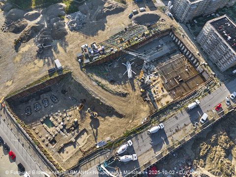 02.10.2025 - Baustelle BayernHeim und DEMOS im Alexisquartier