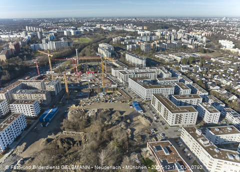 18.12.2025 - Baustelle Alexisquartier mit DEMOS und BayernHeim in Neuperlach