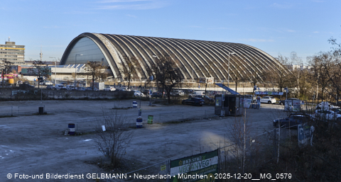 20.12.2025 - die Paketposthalle wartet auf den Umbau und denbeidenHochhäusern