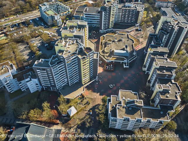 25.02.2026 - das Marx-Zentrum und Karl-Marx-Ring 52-62 mit Kindergarten St. Monika