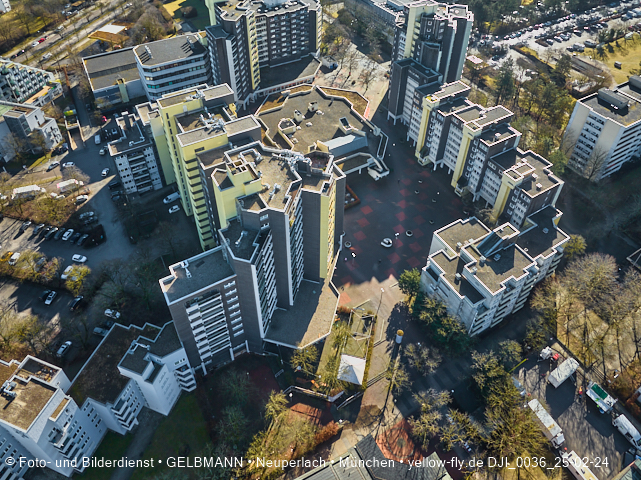 25.02.2026 - das Marx-Zentrum und Karl-Marx-Ring 52-62 mit Kindergarten St. Monika