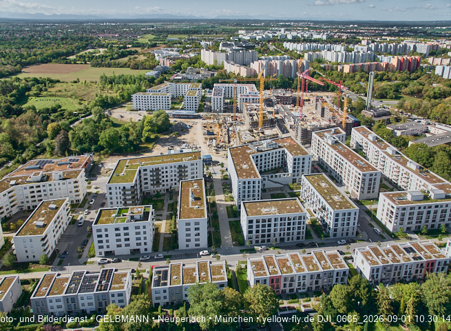 01.09.2026 - Luftbilder vom Alexisquartier und BayernHeim in Neuperlach