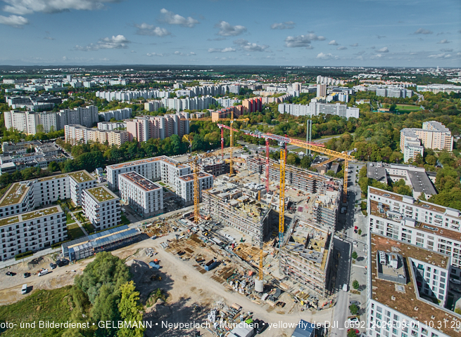 01.09.2026 - Luftbilder vom Alexisquartier und BayernHeim in Neuperlach