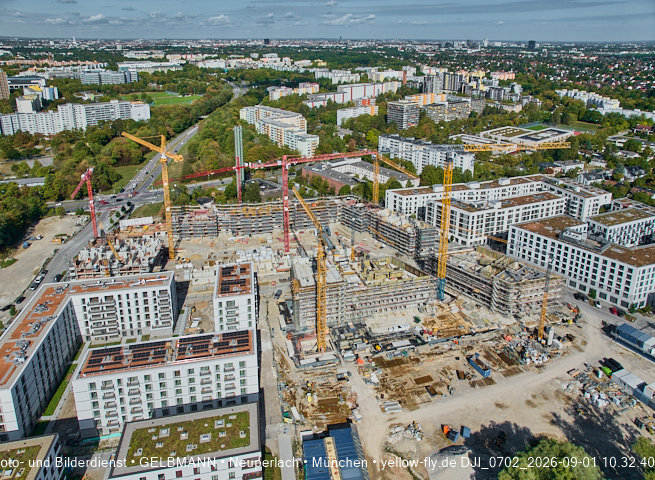 01.09.2026 - Luftbilder vom Alexisquartier und BayernHeim in Neuperlach