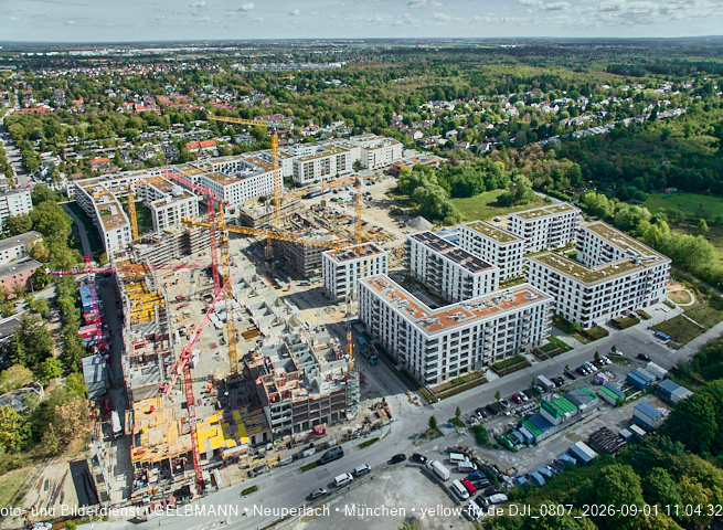 01.09.2026 - Luftbilder vom Alexisquartier und BayernHeim in Neuperlach