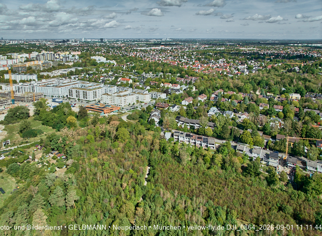 01.09.2026 - Luftbilder vom Alexisquartier und BayernHeim in Neuperlach