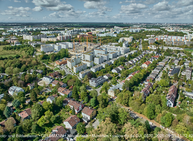 01.09.2026 - Luftbilder vom Alexisquartier und BayernHeim in Neuperlach