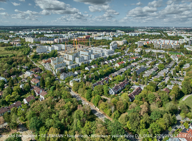01.09.2026 - Luftbilder vom Alexisquartier und BayernHeim in Neuperlach