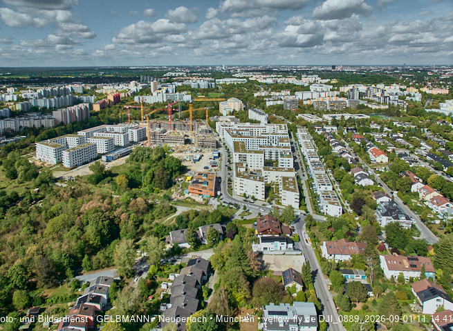 01.09.2026 - Luftbilder vom Alexisquartier und BayernHeim in Neuperlach