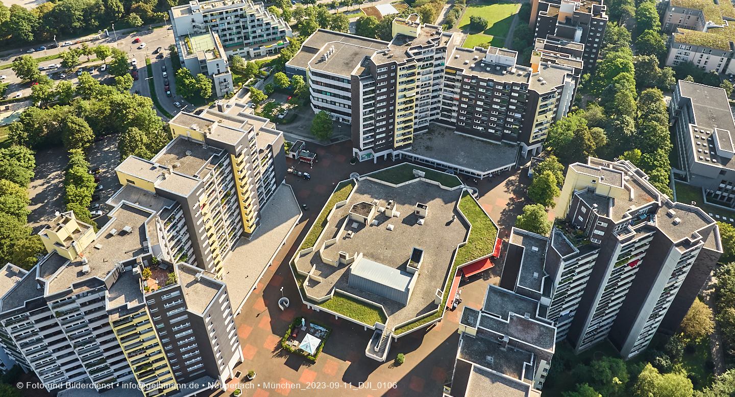 Luftbilder und Copterfotos vom Marx-Zentrum und der Wohnanlage am Karl-MArx-Ring 52-62 in Neuperlach