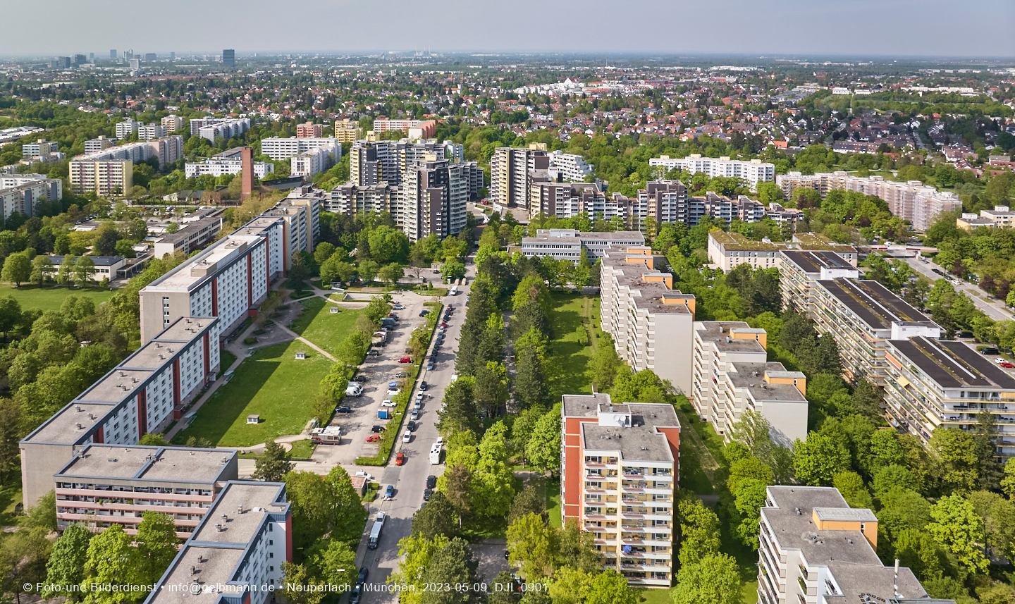 Luftbilder und Copterfotos vom Marx-Zentrum und der Wohnanlage am Karl-Marx-Ring 52-62 in Neuperlach