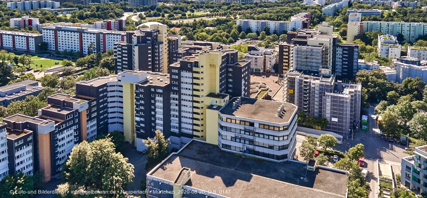 Luftbilder und Copterfotos vom Marx-Zentrum und der Wohnanlage am Karl-MArx-Ring 52-62 in Neuperlach