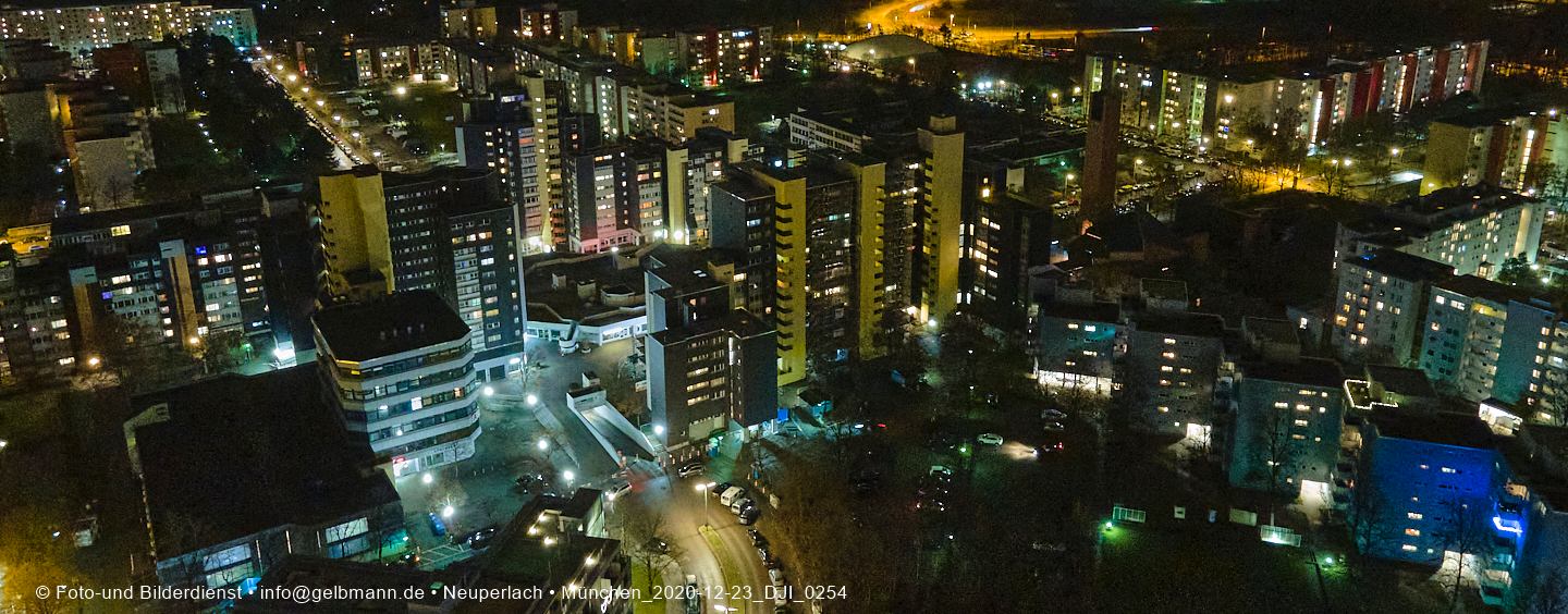 Luftbilder und Copterfotos vom Marx-Zentrum und der Wohnanlage am Karl-MArx-Ring 52-62 in Neuperlach