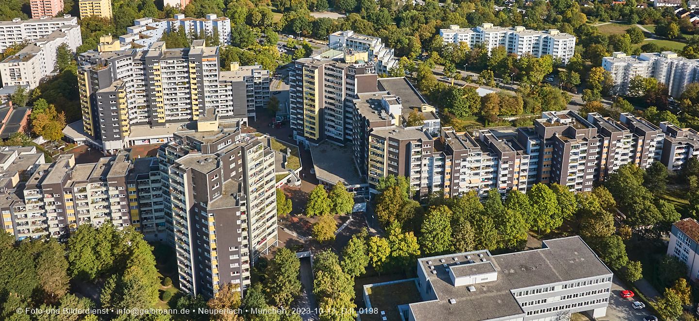 Luftbilder und Copterfotos vom Marx-Zentrum und der Wohnanlage am Karl-MArx-Ring 52-62 in Neuperlach