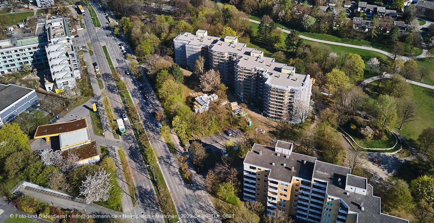 Luftbilder und Copterfotos vom Marx-Zentrum und der Wohnanlage am Karl-MArx-Ring 52-62 in Neuperlach