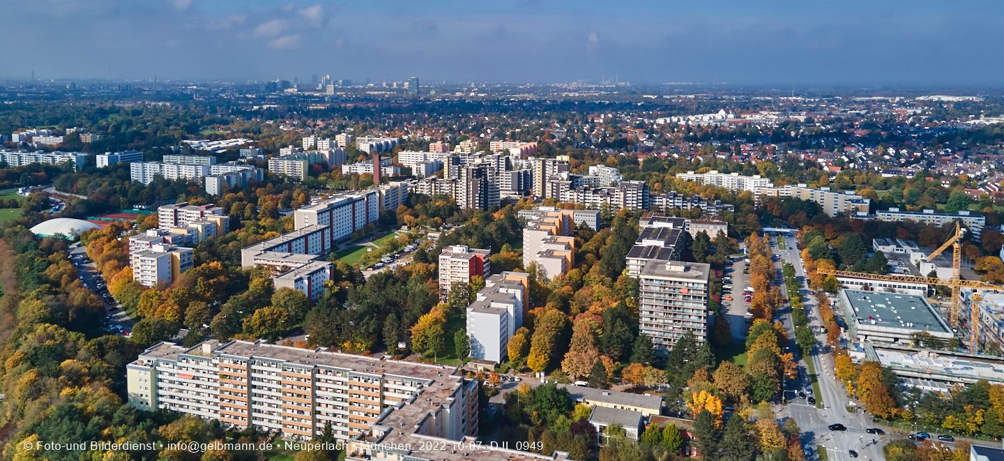 Luftbilder und Copterfotos vom Marx-Zentrum und der Wohnanlage am Karl-MArx-Ring 52-62 in Neuperlach