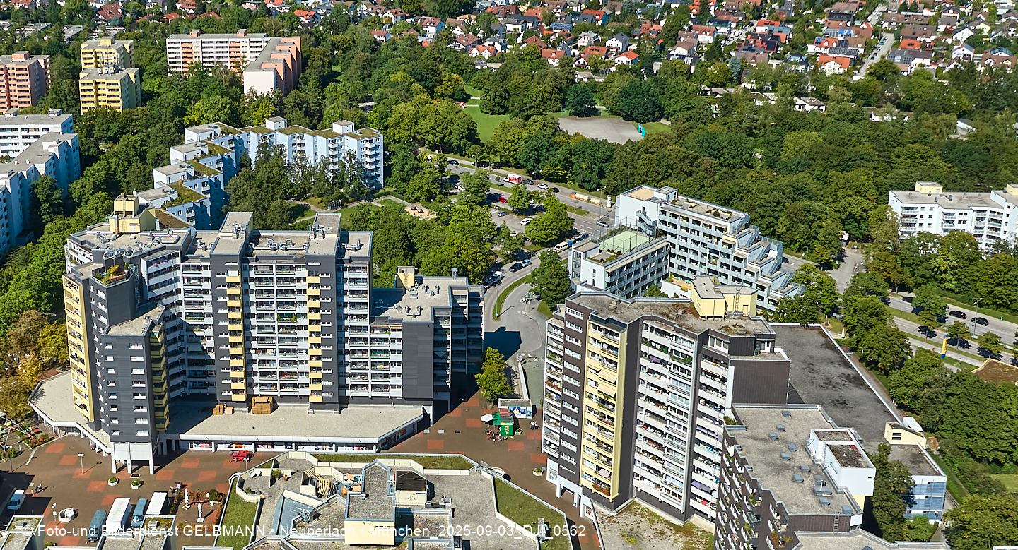 Luftbilder und Copterfotos vom Marx-Zentrum und der Wohnanlage am Karl-Marx-Ring 52-62 in Neuperlach